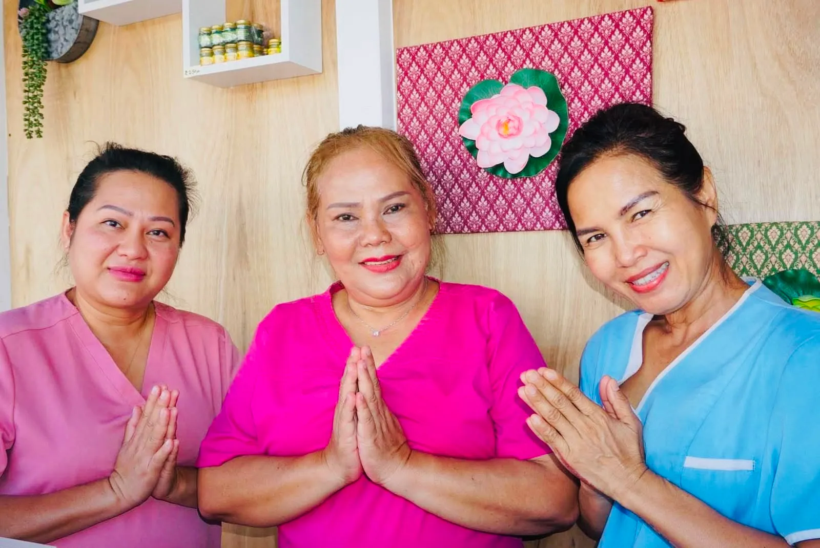 The therapists at Ann’s, greeting with a wai
